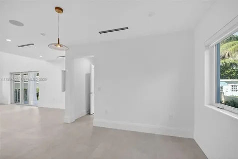 1017 S Palmway Lake Worth FL 33460
