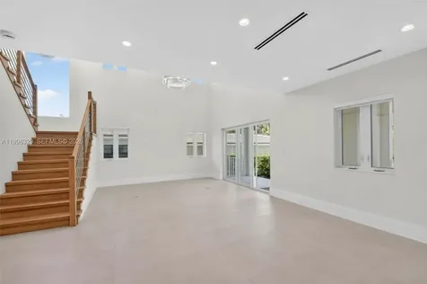 1017 S Palmway Lake Worth FL 33460
