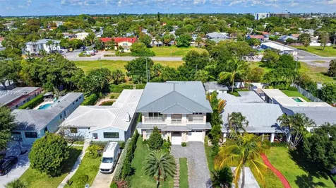 1017 S Palmway Lake Worth FL 33460