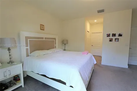 4738 NW 83rd Path Doral FL 33166