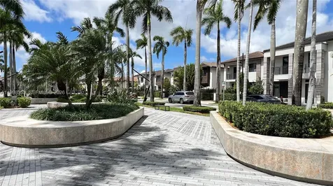 4738 NW 83rd Path Doral FL 33166
