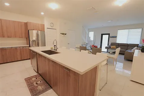 4738 NW 83rd Path Doral FL 33166