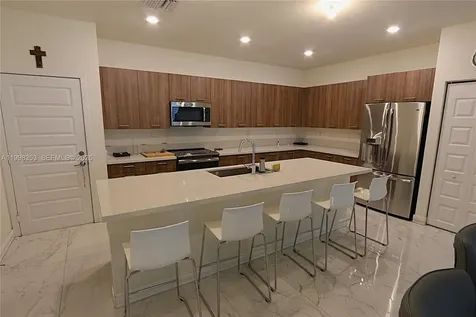 4738 NW 83rd Path Doral FL 33166