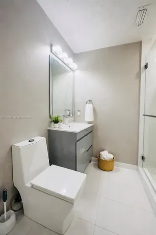 9069 NW 193rd Street Hialeah FL 33018