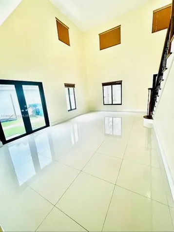 9069 NW 193rd Street Hialeah FL 33018