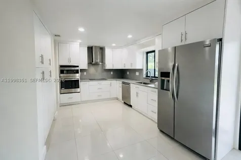 9069 NW 193rd Street Hialeah FL 33018