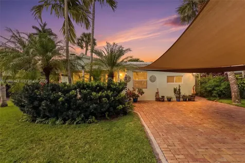 704 SW 14th Street Fort Lauderdale FL 33315