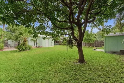 704 SW 14th Street Fort Lauderdale FL 33315