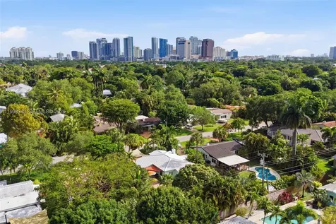 704 SW 14th Street Fort Lauderdale FL 33315
