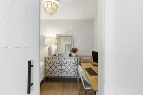 550 Ocean Drive Key Biscayne FL 33149