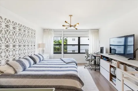 550 Ocean Drive Key Biscayne FL 33149