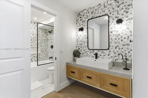 550 Ocean Drive Key Biscayne FL 33149