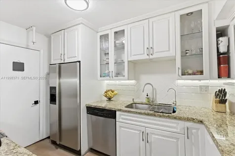 550 Ocean Drive Key Biscayne FL 33149