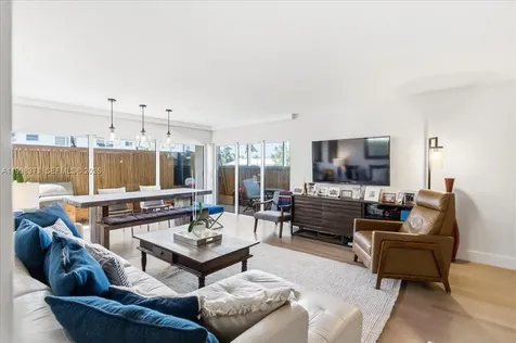 550 Ocean Drive Key Biscayne FL 33149