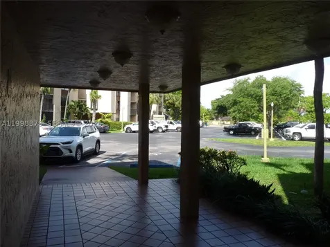 14525 N Kendall Drive Miami FL 33186