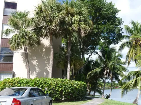 14525 N Kendall Drive Miami FL 33186