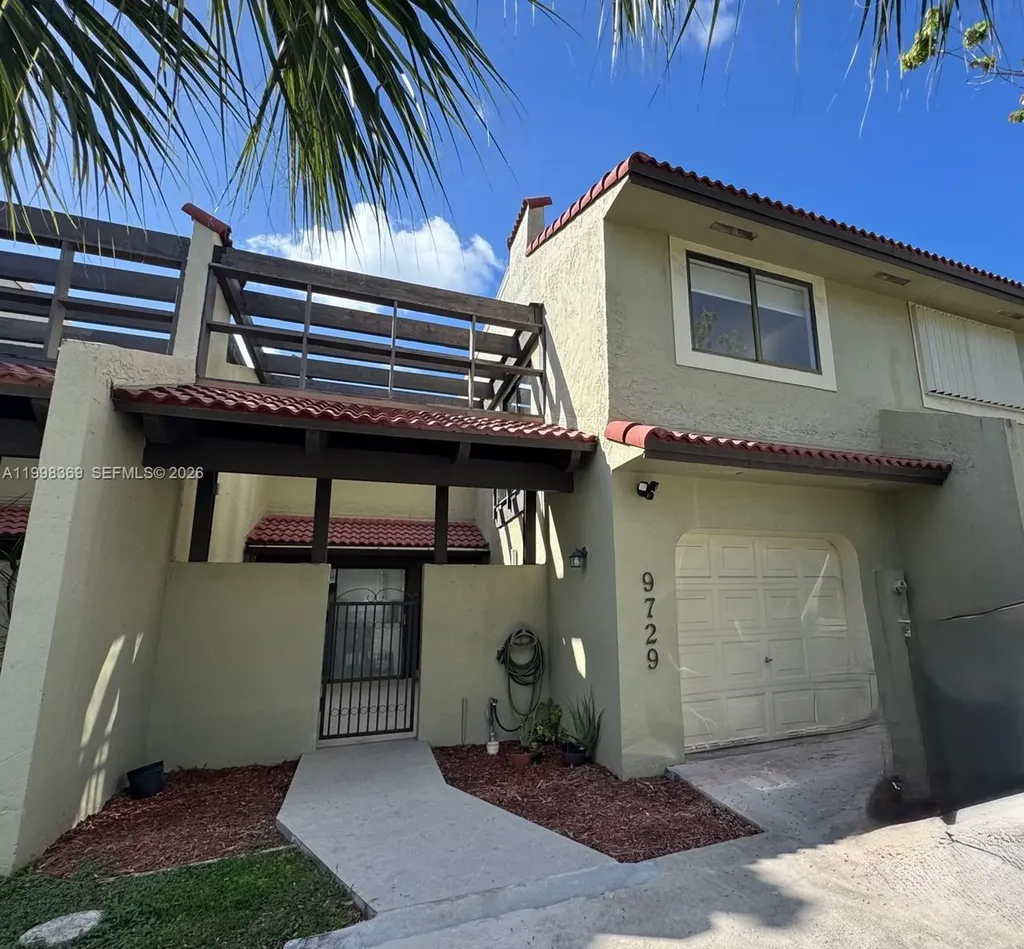 9729 Costa Del Sol Boulevard Doral FL 33178