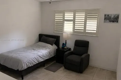 10321 SW 17th Street Miami FL 33165