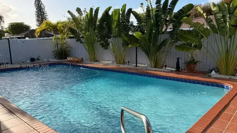 10321 SW 17th Street Miami FL 33165