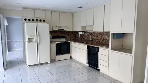 10321 SW 17th Street Miami FL 33165