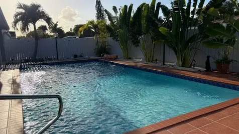 10321 SW 17th Street Miami FL 33165