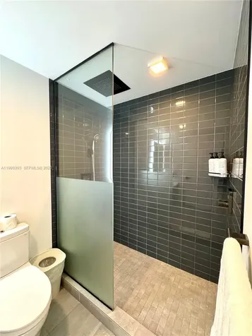 227 NE 2nd Street Miami FL 33132