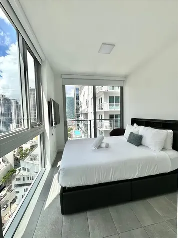 227 NE 2nd Street Miami FL 33132