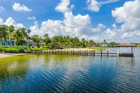 6814 NW 107th Place Doral FL 33178