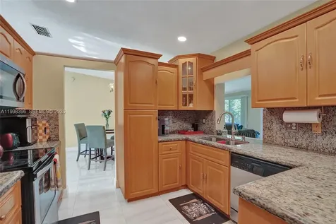 460 SW 66th Avenue Margate FL 33068