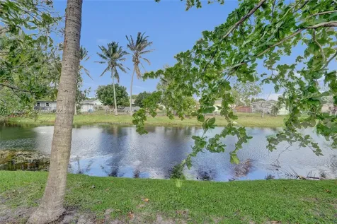 460 SW 66th Avenue Margate FL 33068