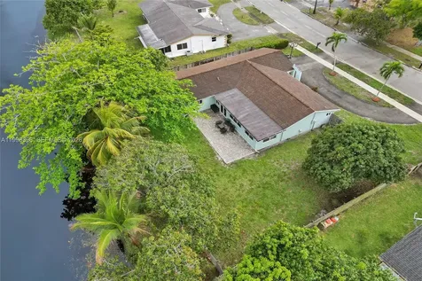460 SW 66th Avenue Margate FL 33068