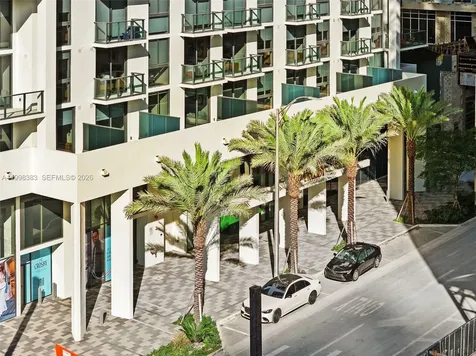 11 NE 6 Miami FL 33132