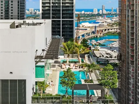 11 NE 6 Miami FL 33132