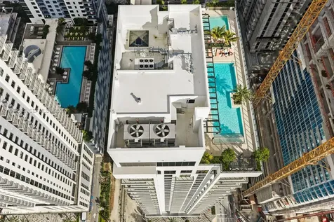 11 NE 6 Miami FL 33132