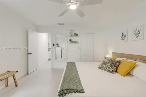 526 Danville Terrace Davie FL 33325
