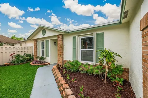 526 Danville Terrace Davie FL 33325