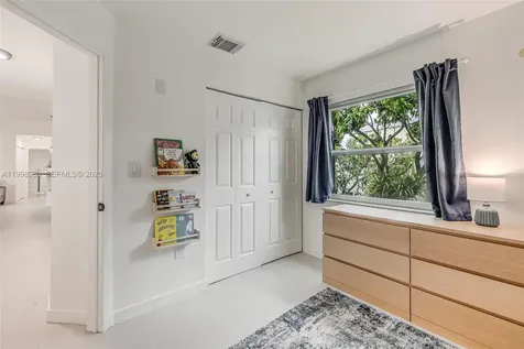 526 Danville Terrace Davie FL 33325