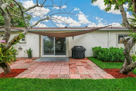 526 Danville Terrace Davie FL 33325