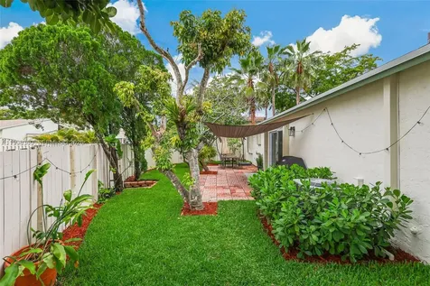 526 Danville Terrace Davie FL 33325