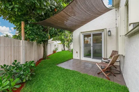 526 Danville Terrace Davie FL 33325