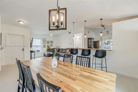 526 Danville Terrace Davie FL 33325