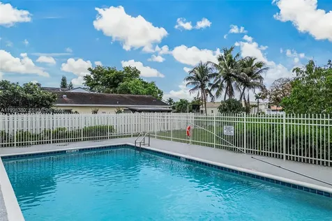 526 Danville Terrace Davie FL 33325