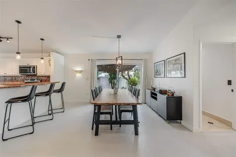 526 Danville Terrace Davie FL 33325