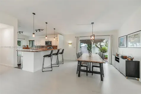 526 Danville Terrace Davie FL 33325