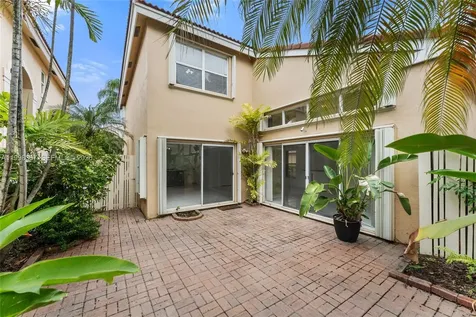 1120 W Lake Street Hollywood FL 33020