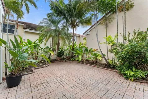 1120 W Lake Street Hollywood FL 33020