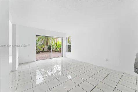 1120 W Lake Street Hollywood FL 33020
