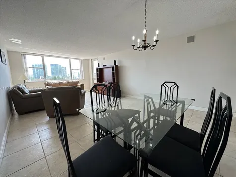 3180 S Ocean Drive Hallandale Beach FL 33009
