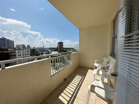 3180 S Ocean Drive Hallandale Beach FL 33009