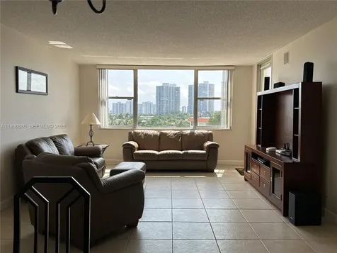 3180 S Ocean Drive Hallandale Beach FL 33009